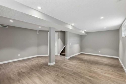139 Hidden Creek Gardens Nw, Calgary, AB - Indoor