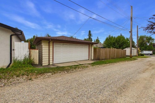5 Chisholm Crescent Nw, Calgary, AB - Outdoor