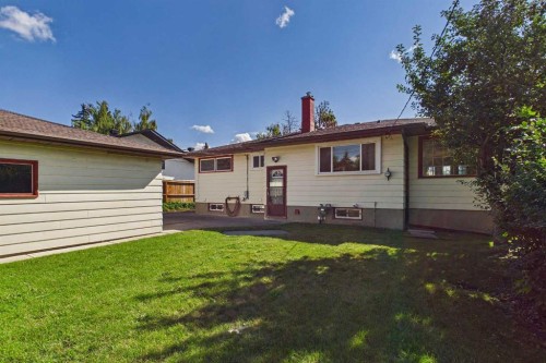 5 Chisholm Crescent Nw, Calgary, AB 