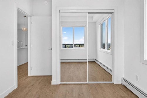 1522-265 Wolf Willow Boulevard Se, Calgary, AB - Indoor Photo Showing Other Room