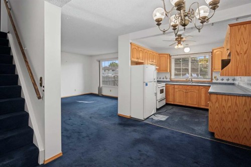 75-175 Manora Place Ne, Calgary, AB - Indoor Photo Showing Kitchen