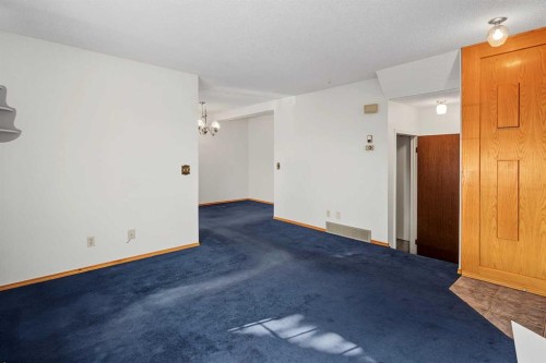 75-175 Manora Place Ne, Calgary, AB - Indoor Photo Showing Other Room