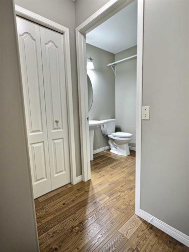 185 Tuscarora Close Nw, Calgary, AB - Indoor Photo Showing Bathroom