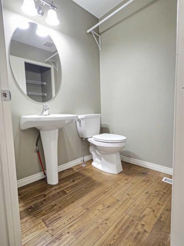 185 Tuscarora Close Nw, Calgary, AB - Indoor Photo Showing Bathroom