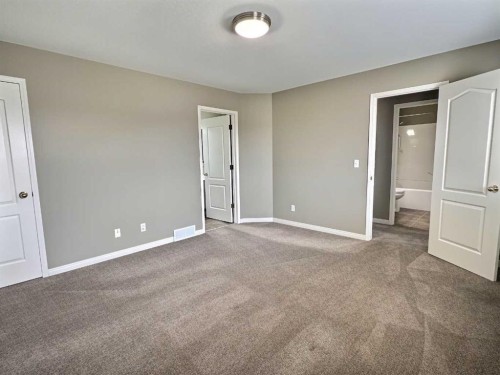 185 Tuscarora Close Nw, Calgary, AB - Indoor Photo Showing Other Room