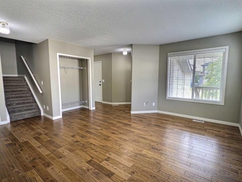 185 Tuscarora Close Nw, Calgary, AB - Indoor Photo Showing Other Room