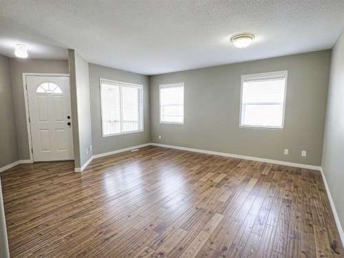 185 Tuscarora Close Nw, Calgary, AB - Indoor Photo Showing Other Room