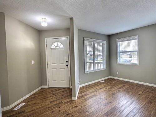 185 Tuscarora Close Nw, Calgary, AB - Indoor Photo Showing Other Room