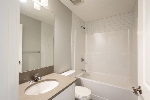 20588 Main Street Se, Calgary, AB - Indoor Photo Showing Bathroom
