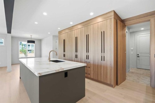 3 Mystic Ridge Way Sw, Calgary, AB - Indoor Photo Showing Kitchen