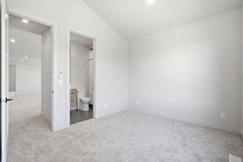 3 Mystic Ridge Way Sw, Calgary, AB - Indoor Photo Showing Other Room