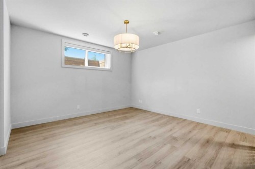 3 Mystic Ridge Way Sw, Calgary, AB - Indoor Photo Showing Other Room