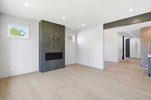 3 Mystic Ridge Way Sw, Calgary, AB - Indoor Photo Showing Other Room