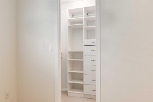 2234 15A Street Se, Calgary, AB - Indoor