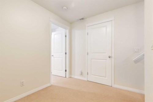 2234 15A Street Se, Calgary, AB - Indoor Photo Showing Other Room