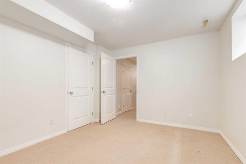 2234 15A Street Se, Calgary, AB - Indoor Photo Showing Other Room