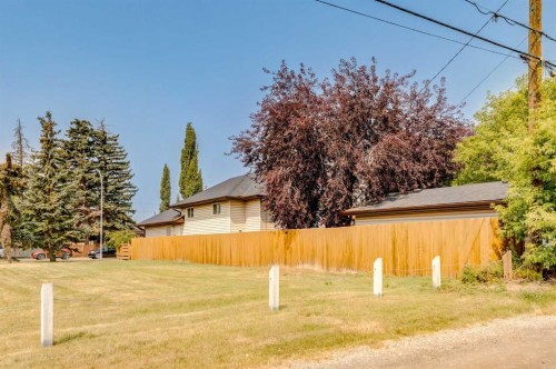 2234 15A Street Se, Calgary, AB - Outdoor