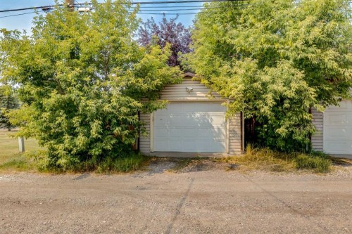 2234 15A Street Se, Calgary, AB - Outdoor