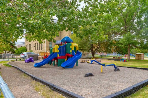 2234 15A Street Se, Calgary, AB - Outdoor
