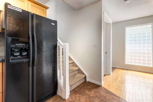 2234 15A Street Se, Calgary, AB - Indoor Photo Showing Other Room