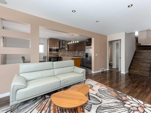 3782 Douglas Ridge Link Se, Calgary, AB - Indoor Photo Showing Living Room