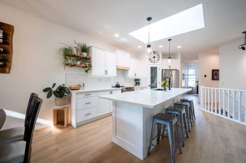 98 Chapala Grove Se, Calgary, AB - Indoor