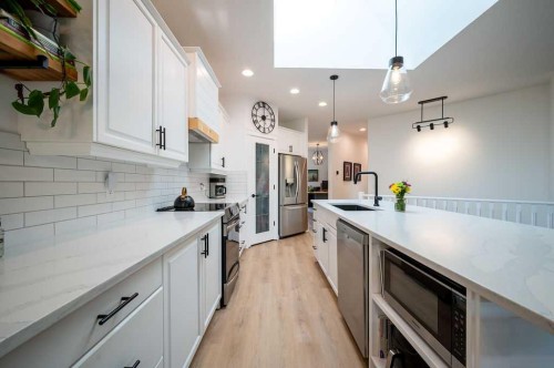 98 Chapala Grove Se, Calgary, AB - Indoor Photo Showing Kitchen With Stainless Steel Kitchen With Upgraded Kitchen