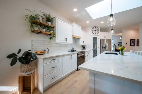 98 Chapala Grove Se, Calgary, AB - Indoor Photo Showing Kitchen With Upgraded Kitchen