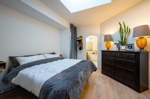 98 Chapala Grove Se, Calgary, AB - Indoor Photo Showing Bedroom