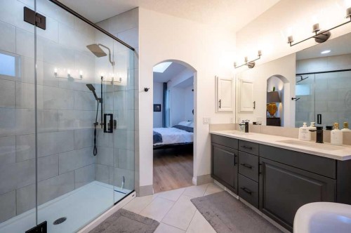 98 Chapala Grove Se, Calgary, AB - Indoor Photo Showing Bathroom