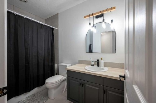 98 Chapala Grove Se, Calgary, AB - Indoor Photo Showing Bathroom