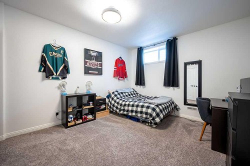 98 Chapala Grove Se, Calgary, AB - Indoor Photo Showing Bedroom