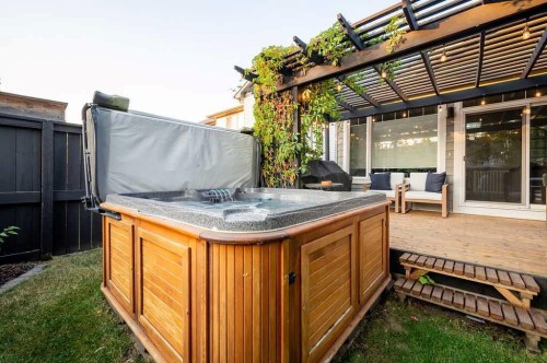 98 Chapala Grove Se, Calgary, AB - Outdoor With Exterior