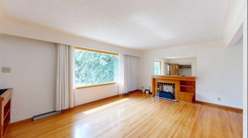 712 55 Avenue Sw, Calgary, AB - Indoor With Fireplace