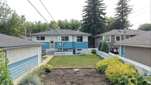 712 55 Avenue Sw, Calgary, AB - Outdoor