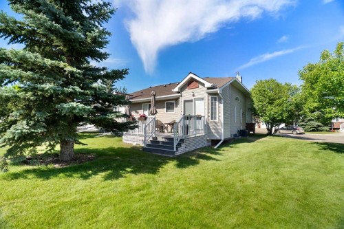71 Scotia Landing Nw, Calgary, AB - Outdoor