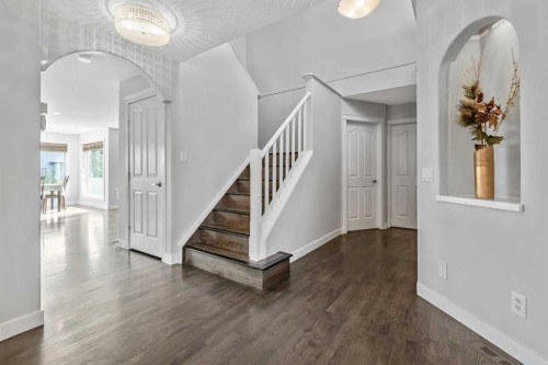 123 Cranwell Close Se, Calgary, AB - Indoor Photo Showing Other Room