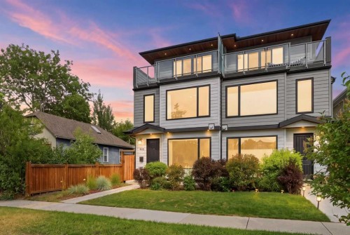 422 6A Street Ne, Calgary, AB - Outdoor With Balcony