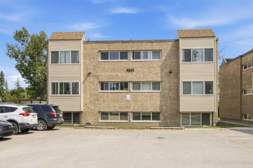 205-8231 Elbow, Calgary, AB - Outdoor