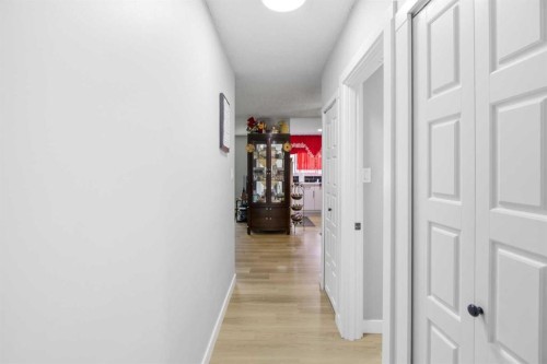 205-8231 Elbow, Calgary, AB - Indoor Photo Showing Other Room