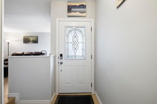 76 Douglas Ridge Close Se, Calgary, AB - Indoor Photo Showing Other Room