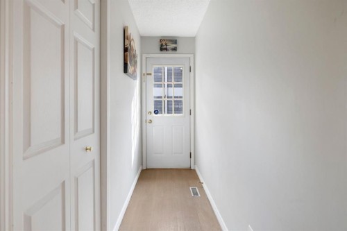 76 Douglas Ridge Close Se, Calgary, AB - Indoor Photo Showing Other Room