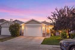 76 Douglas Ridge Close SE Calgary, AB T2Z 2M3
