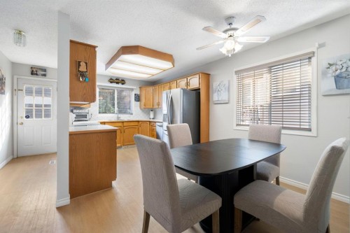 76 Douglas Ridge Close Se, Calgary, AB - Indoor Photo Showing Dining Room