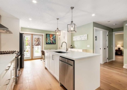6 Vandoos Villas Nw, Calgary, AB - Indoor Photo Showing Kitchen With Upgraded Kitchen