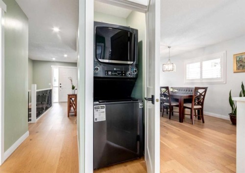 6 Vandoos Villas Nw, Calgary, AB - Indoor