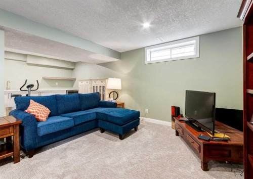 6 Vandoos Villas Nw, Calgary, AB - Indoor