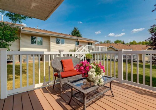 6 Vandoos Villas Nw, Calgary, AB - Outdoor With Deck Patio Veranda With Exterior