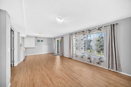 65 Tuscarora Place Nw, Calgary, AB - Indoor Photo Showing Other Room