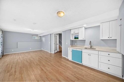 65 Tuscarora Place Nw, Calgary, AB - Indoor Photo Showing Other Room